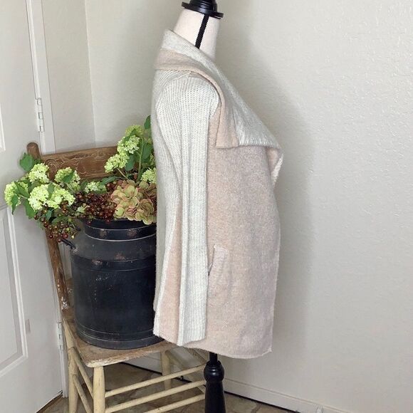 Anthropologie La Fee Verte Asymmetrical One Button Cardigan Sweater - Picture 4 of 13